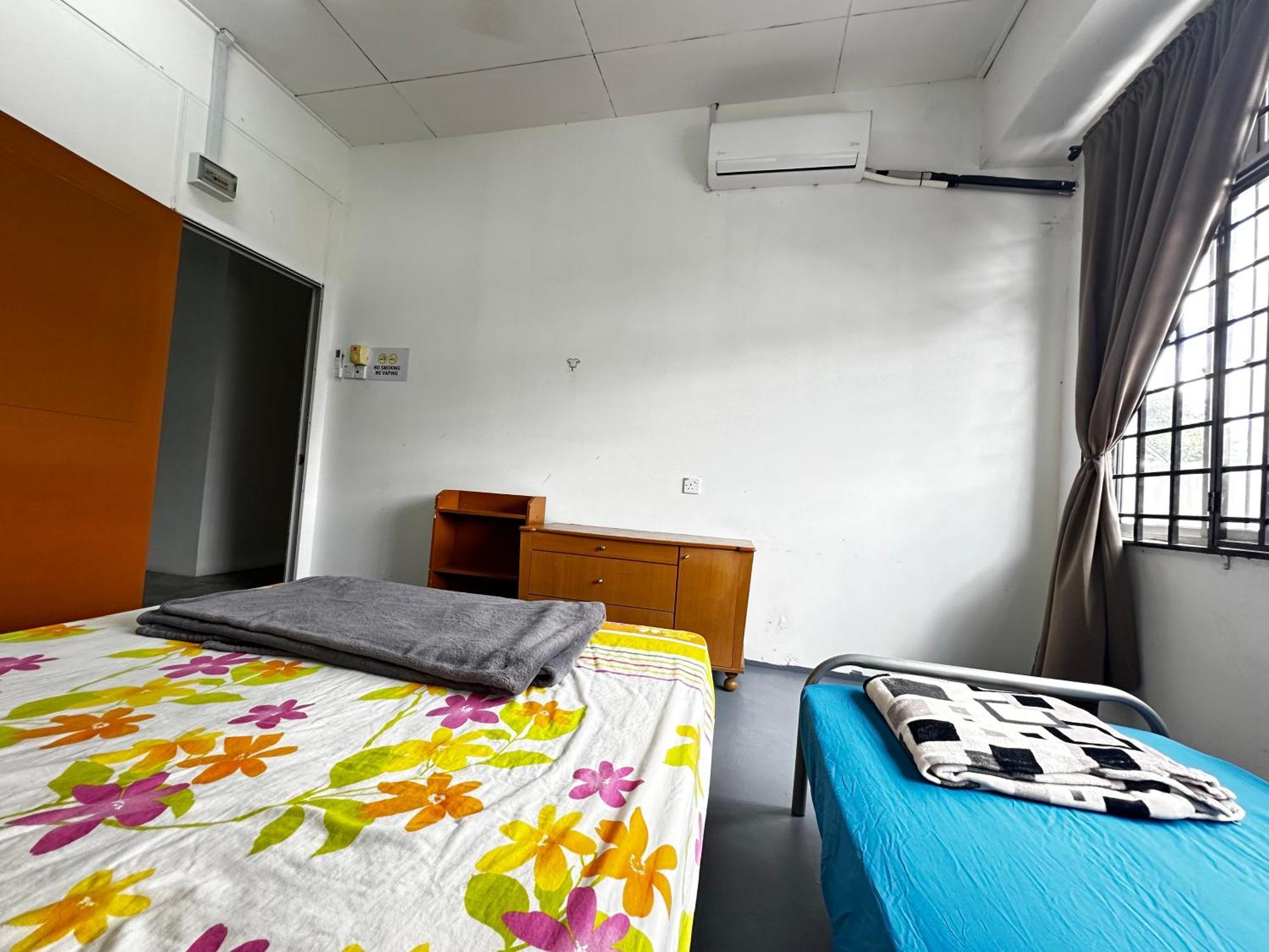 Jiaxin Dormitory - Puteri Wangsa 家馨旅舍 Ulu Tiram Kültér fotó
