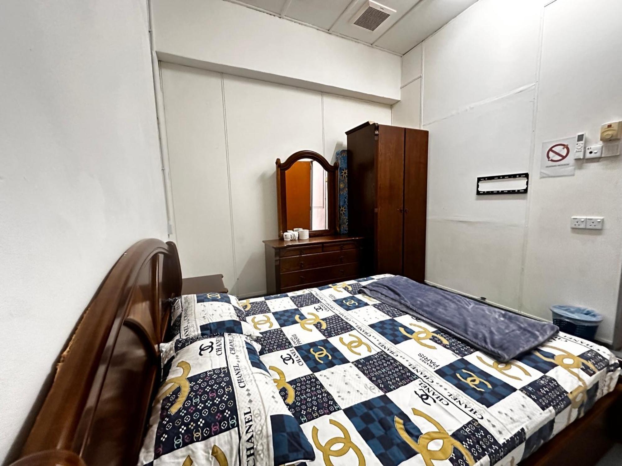 Jiaxin Dormitory - Puteri Wangsa 家馨旅舍 Ulu Tiram Kültér fotó