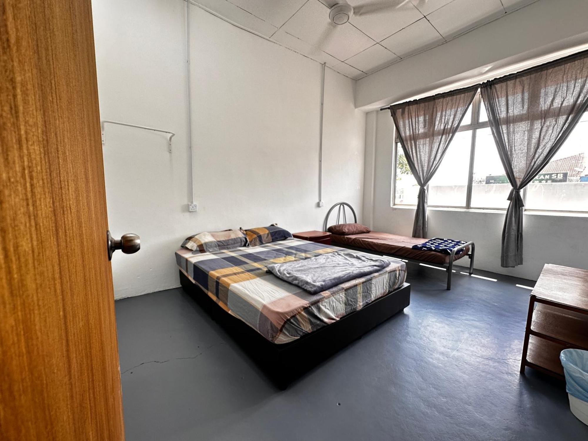 Jiaxin Dormitory - Puteri Wangsa 家馨旅舍 Ulu Tiram Kültér fotó