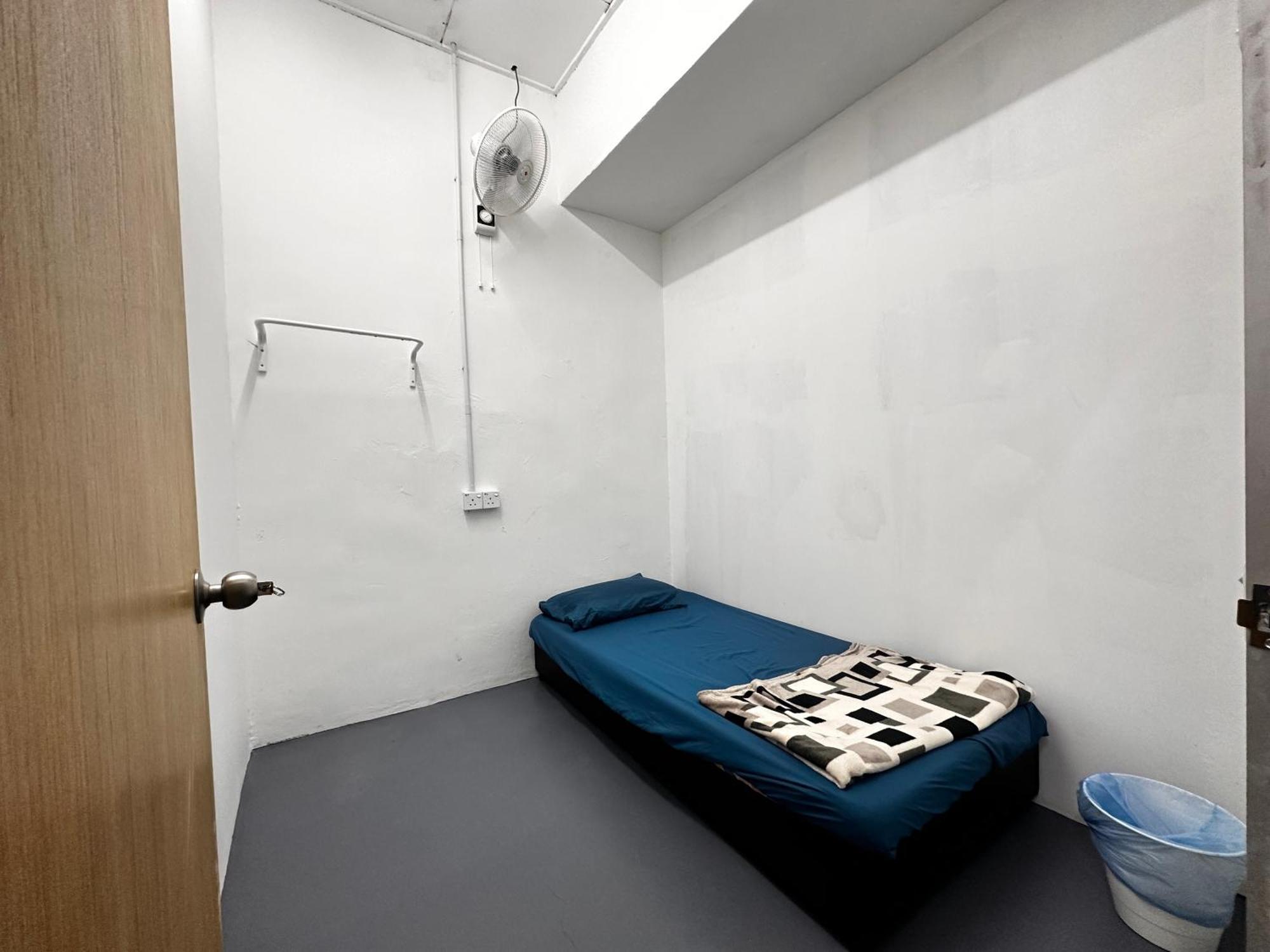 Jiaxin Dormitory - Puteri Wangsa 家馨旅舍 Ulu Tiram Kültér fotó
