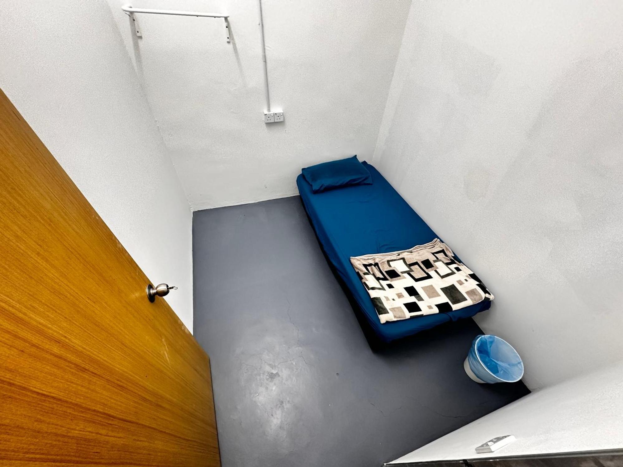 Jiaxin Dormitory - Puteri Wangsa 家馨旅舍 Ulu Tiram Kültér fotó